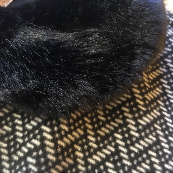 Marina Luna black and white tweed faux fur collar cape coat - Picture 6 of 10